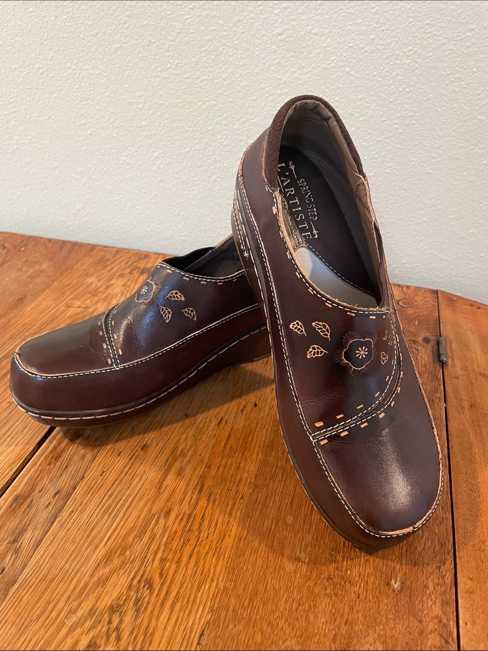 L'Artiste by Spring Step Burbank Leather Clogs – Brown – EU 39 / US 8.5